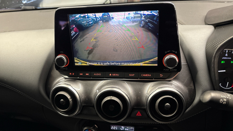 Nissan Juke 1.0 DiG-T 114 N-Connecta 5dr DCT Petrol Hatchback